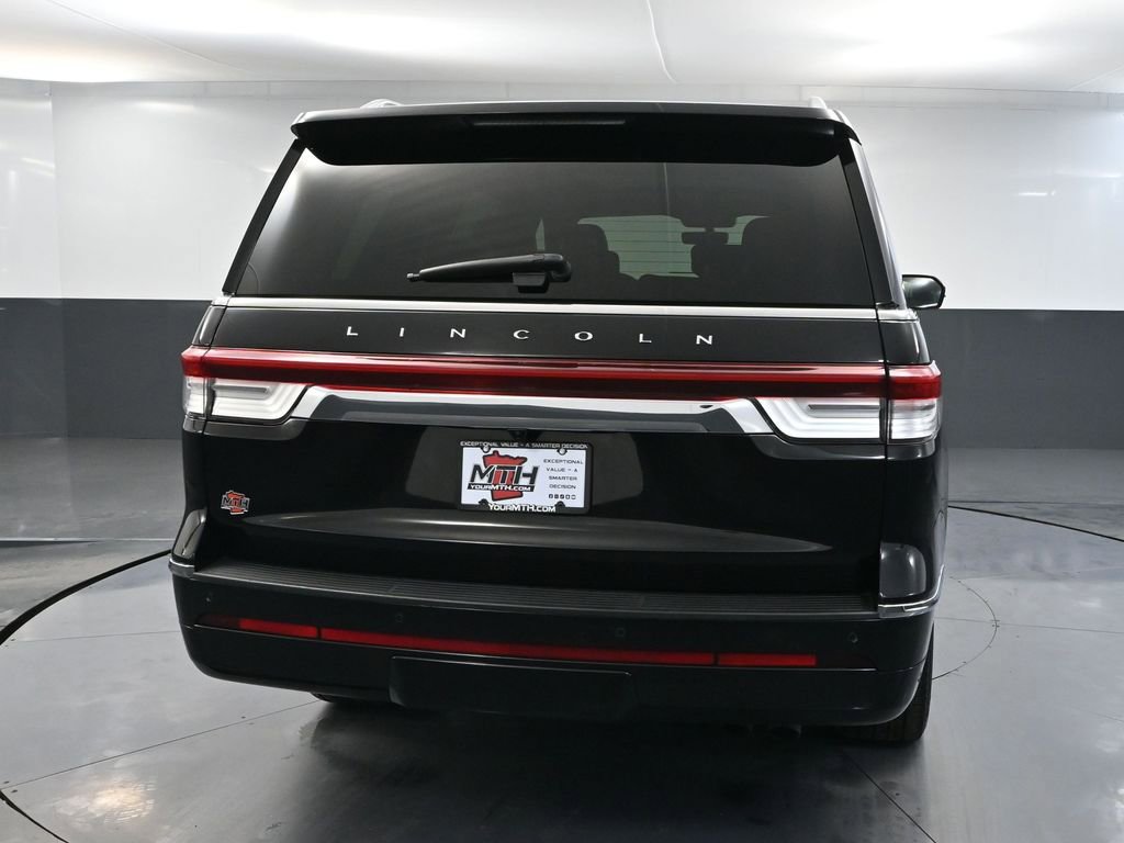 Used 2024 Lincoln Navigator Reserve image 6