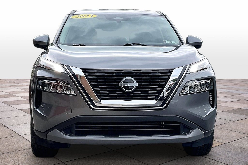 Used 2023 Nissan Rogue SV AWD/4WD image 3