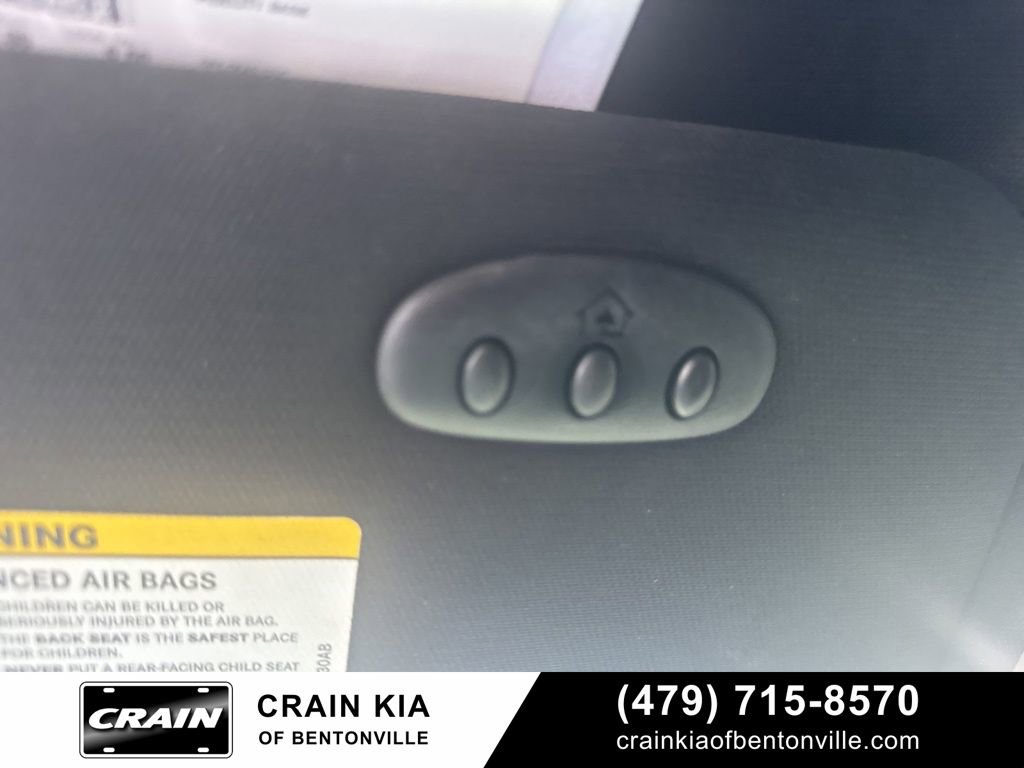 Used 2013 Chrysler 200 Touring FWD image 35