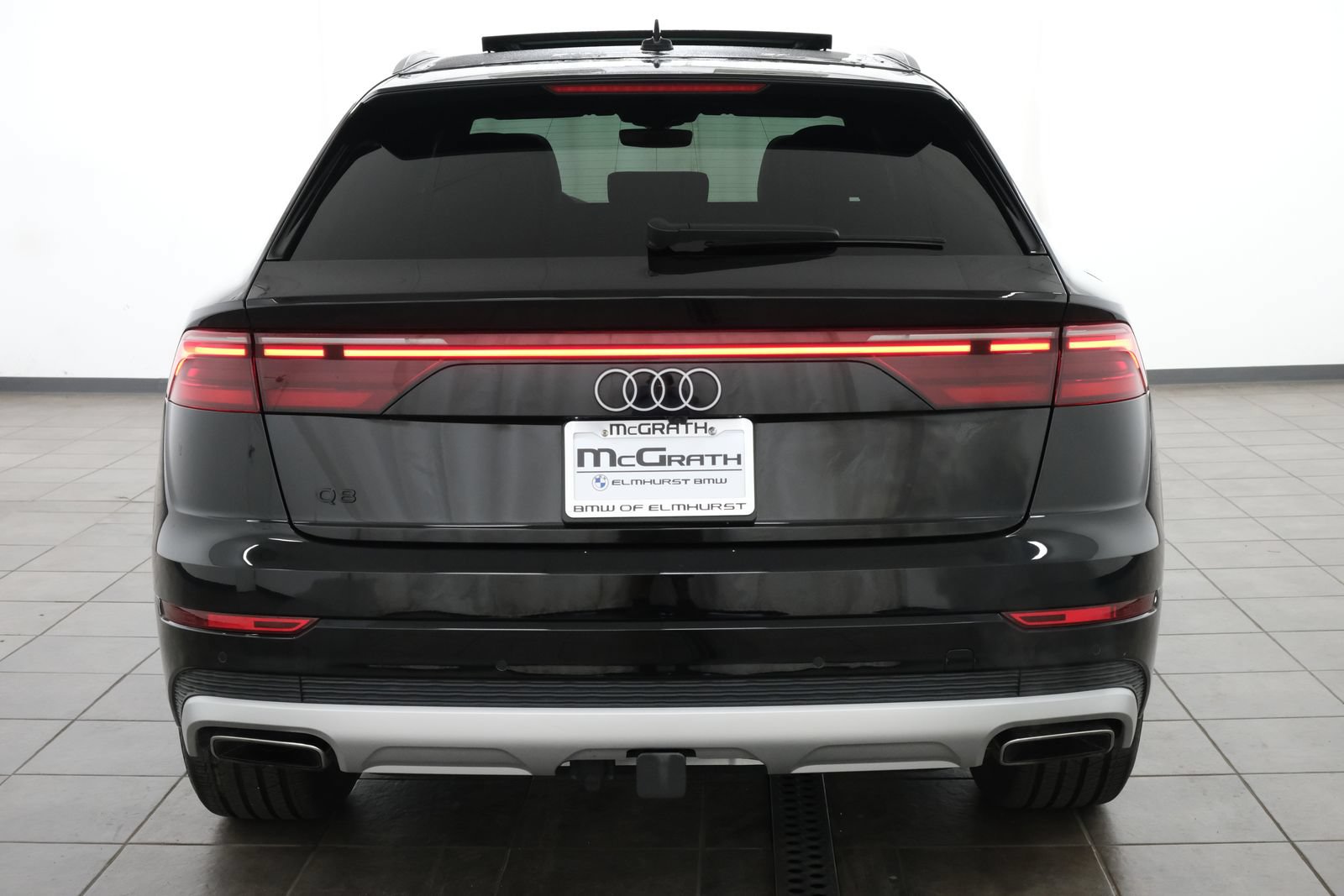 Used 2025 Audi Q8 Premium Plus AWD/4WD image 4