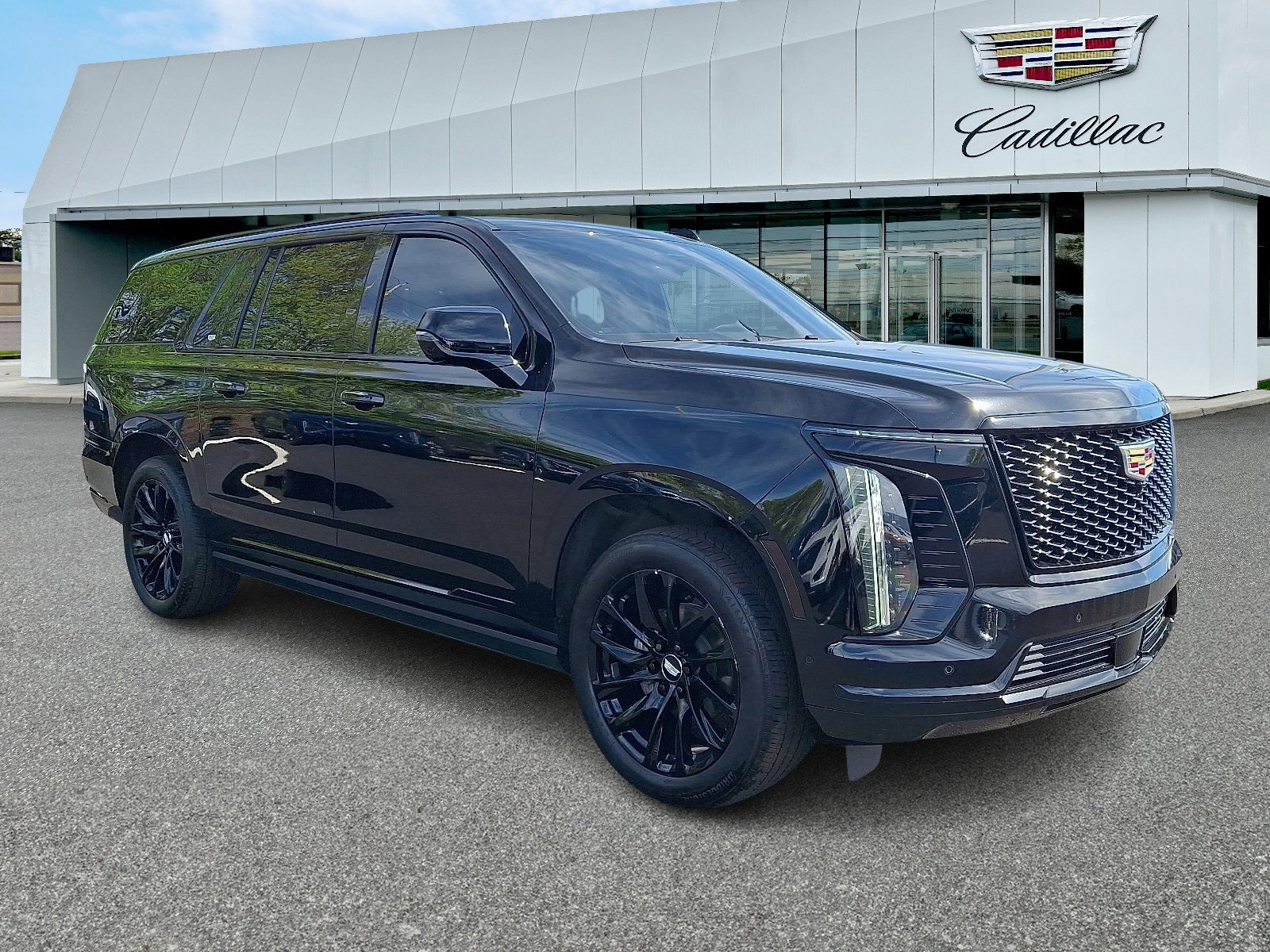 Used 2025 Cadillac Escalade ESV Sport w/ Touring Package AWD/4WD image 7
