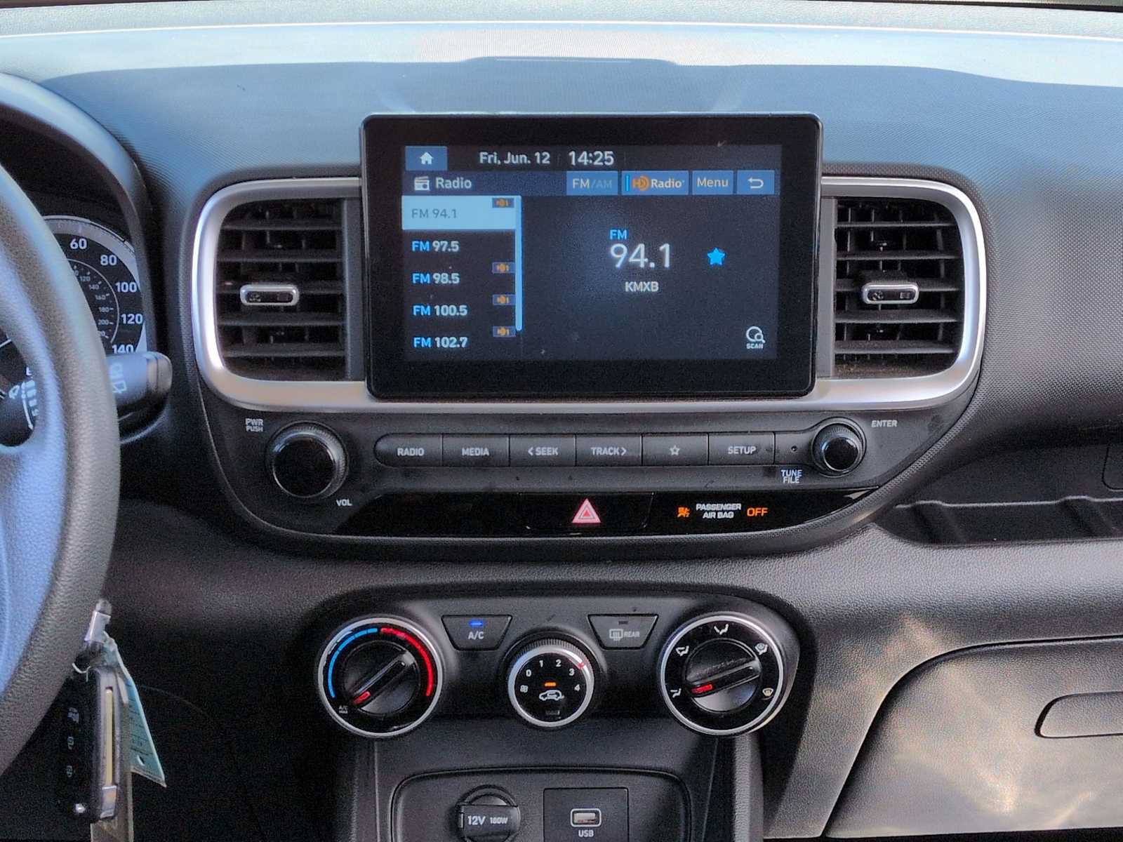Certified 2021 Hyundai Venue SE FWD image 28