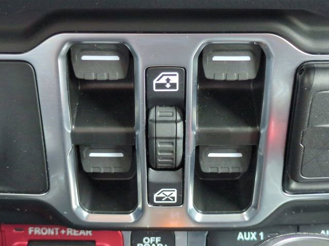 Used 2025 Jeep Wrangler Unlimited Rubicon 4xe w/ Convenience Group AWD/4WD image 23