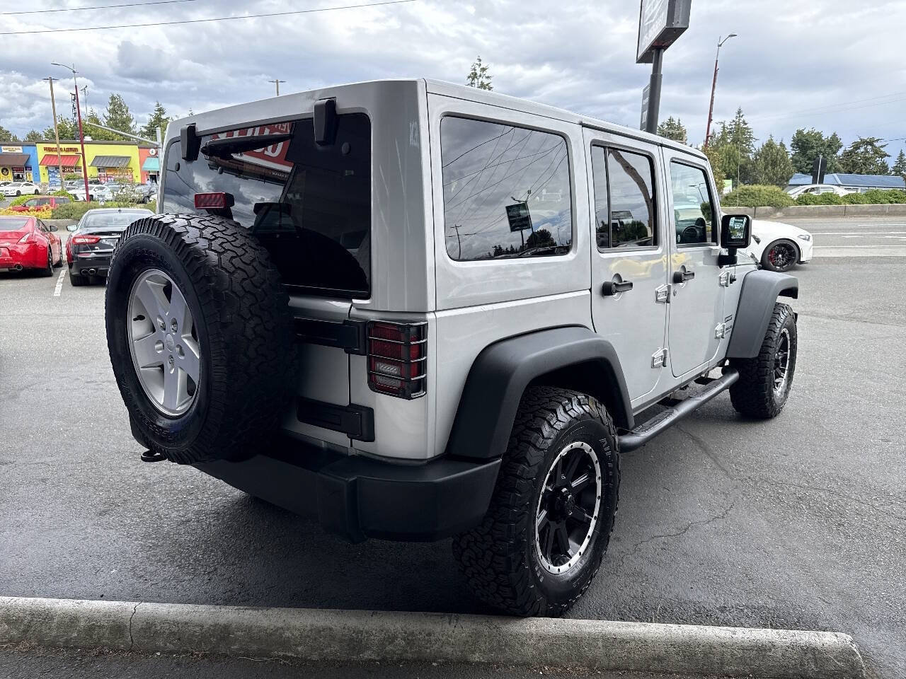 Used 2011 Jeep Wrangler Unlimited Sport AWD/4WD image 9