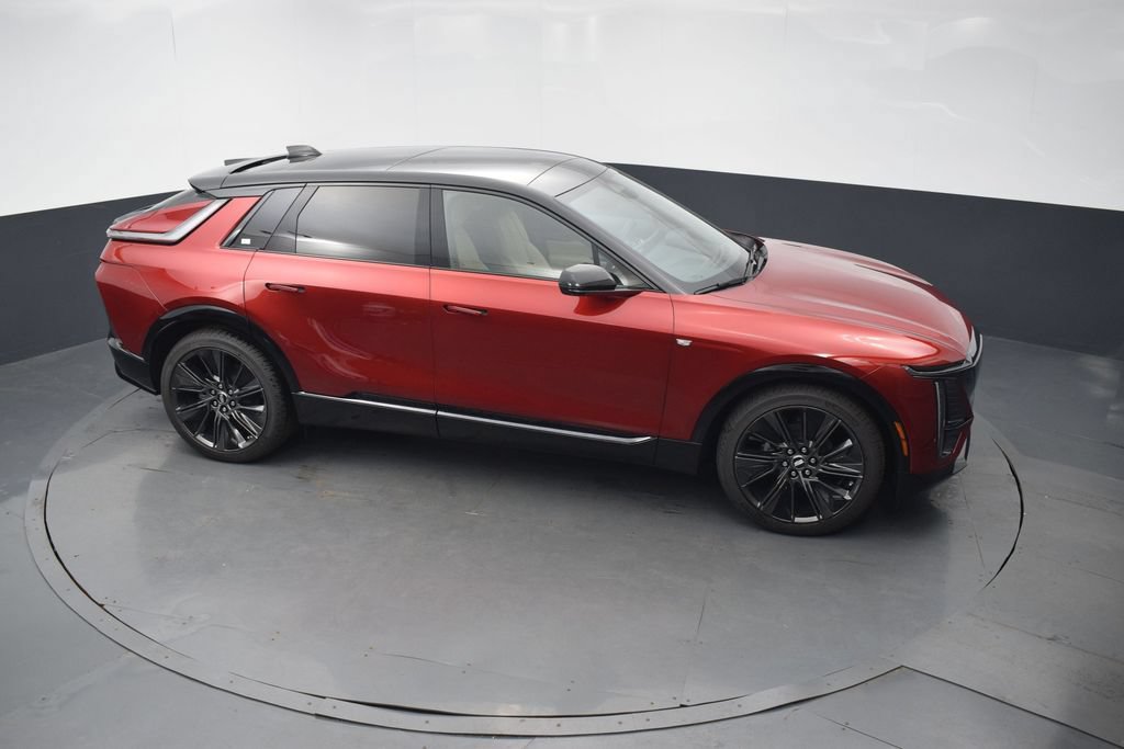 New 2026 Cadillac Lyriq Signature Sport w/ Nappa Leather Package AWD/4WD image 47