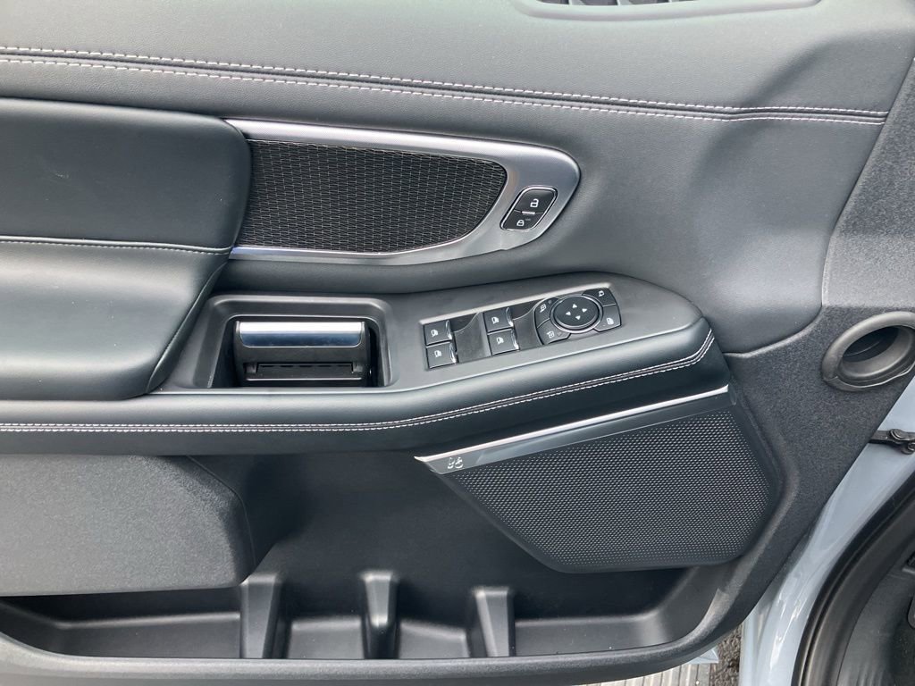 Used 2025 Ford Expedition Max Platinum w/ Stealth Performance Package image 49