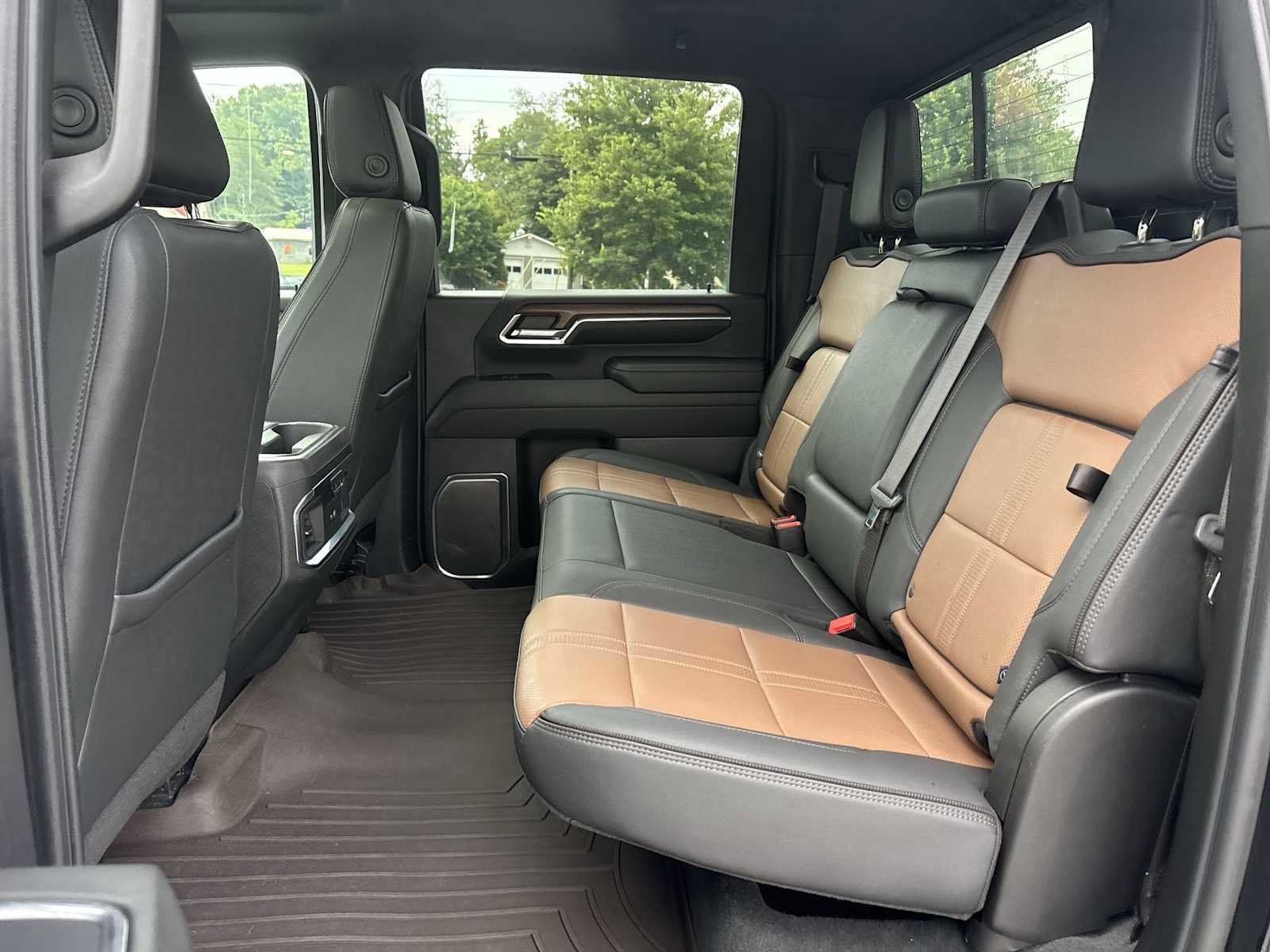 Used 2024 Chevrolet Silverado 2500 High Country w/ LPO, Dark Essentials Package AWD/4WD image 26
