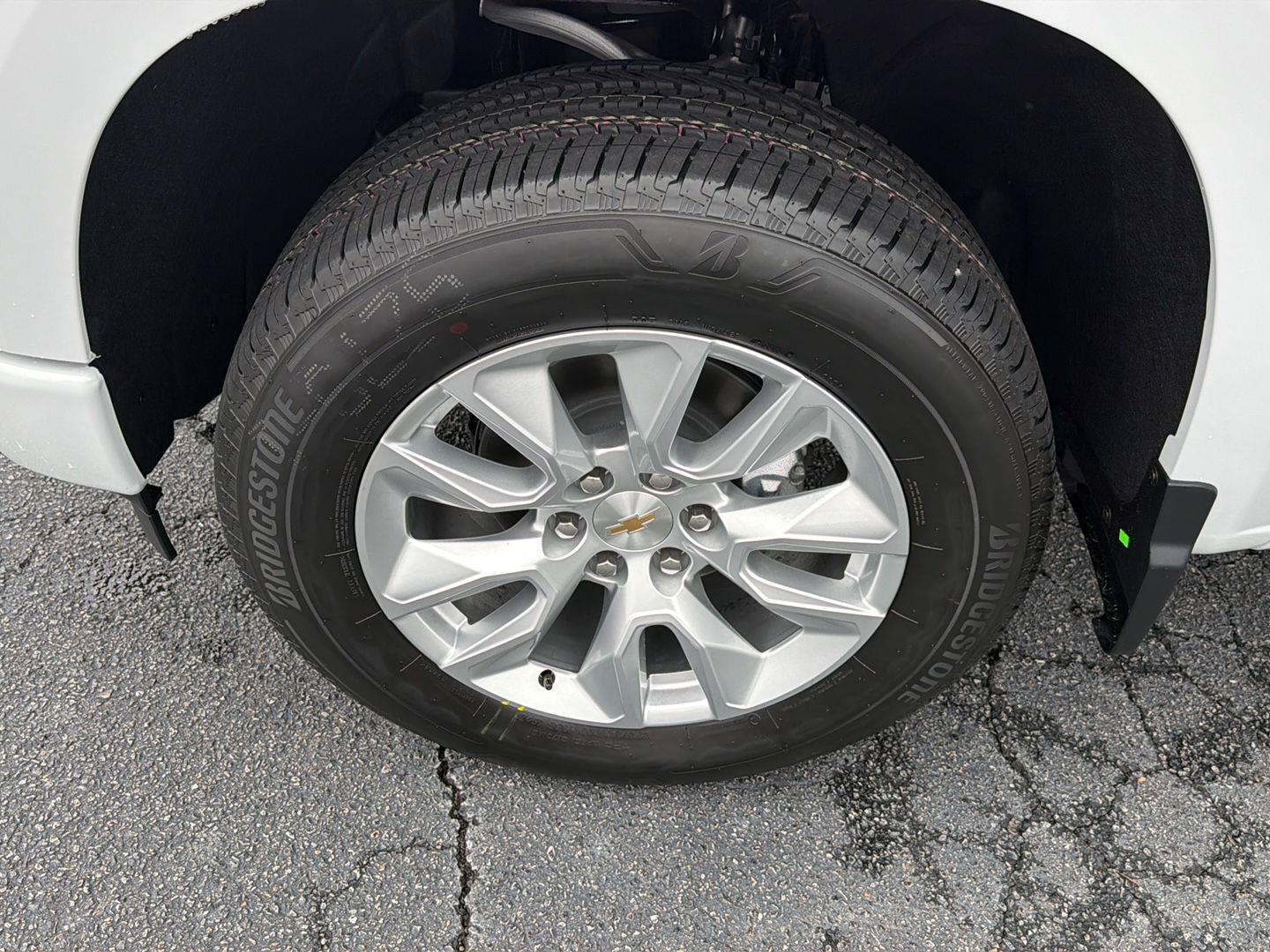 New 2026 Chevrolet Silverado 1500 Custom AWD/4WD image 32