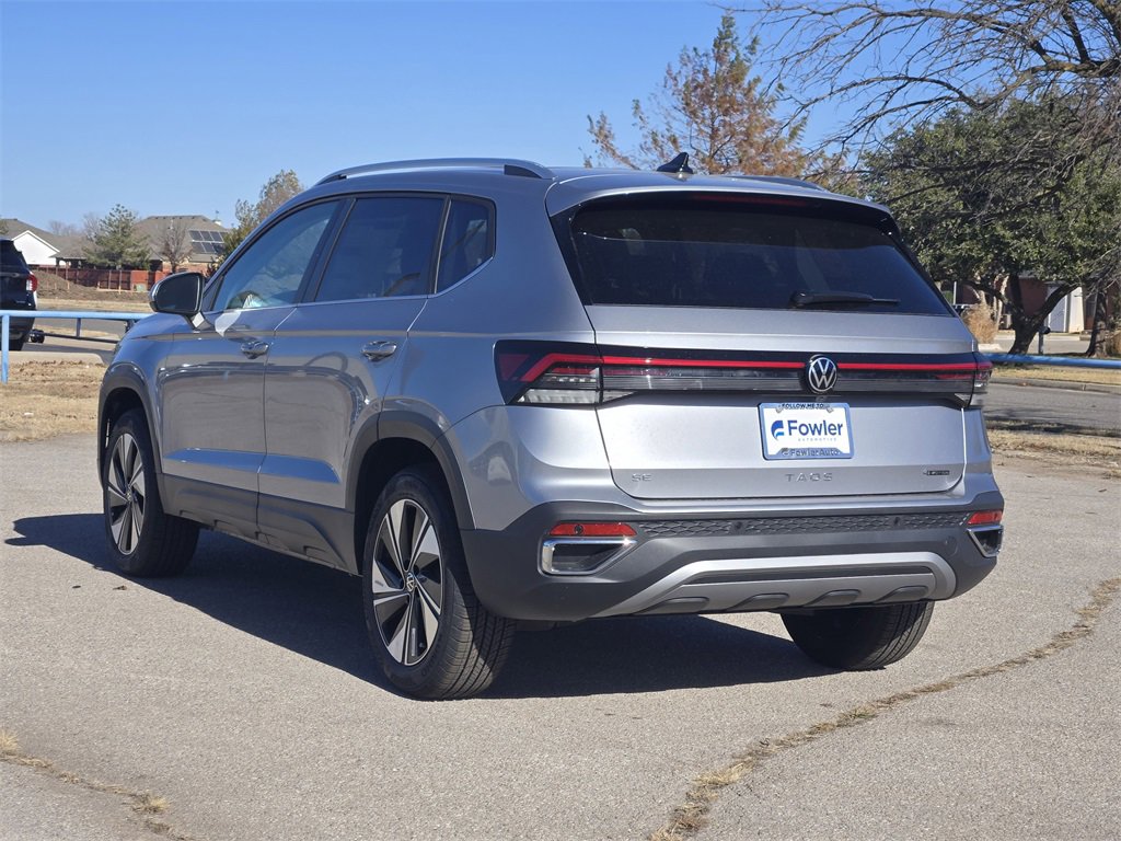 New 2026 Volkswagen Taos SE image 3
