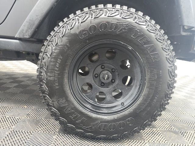 Used 2018 Jeep Wrangler Rubicon w/ Power Convenience Group AWD/4WD image 10