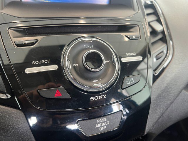 Used 2014 Ford Fiesta Titanium image 20