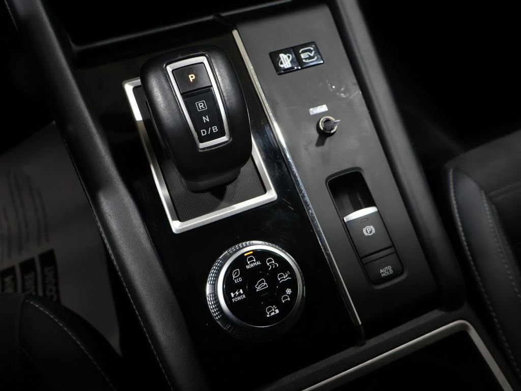 Used 2024 Mitsubishi Outlander SE image 34