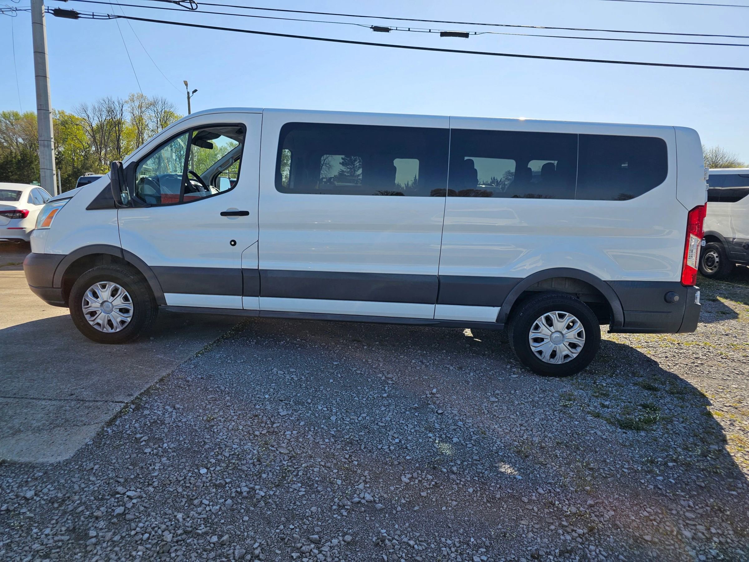 Used 2015 Ford Transit 350 XLT RWD image 18