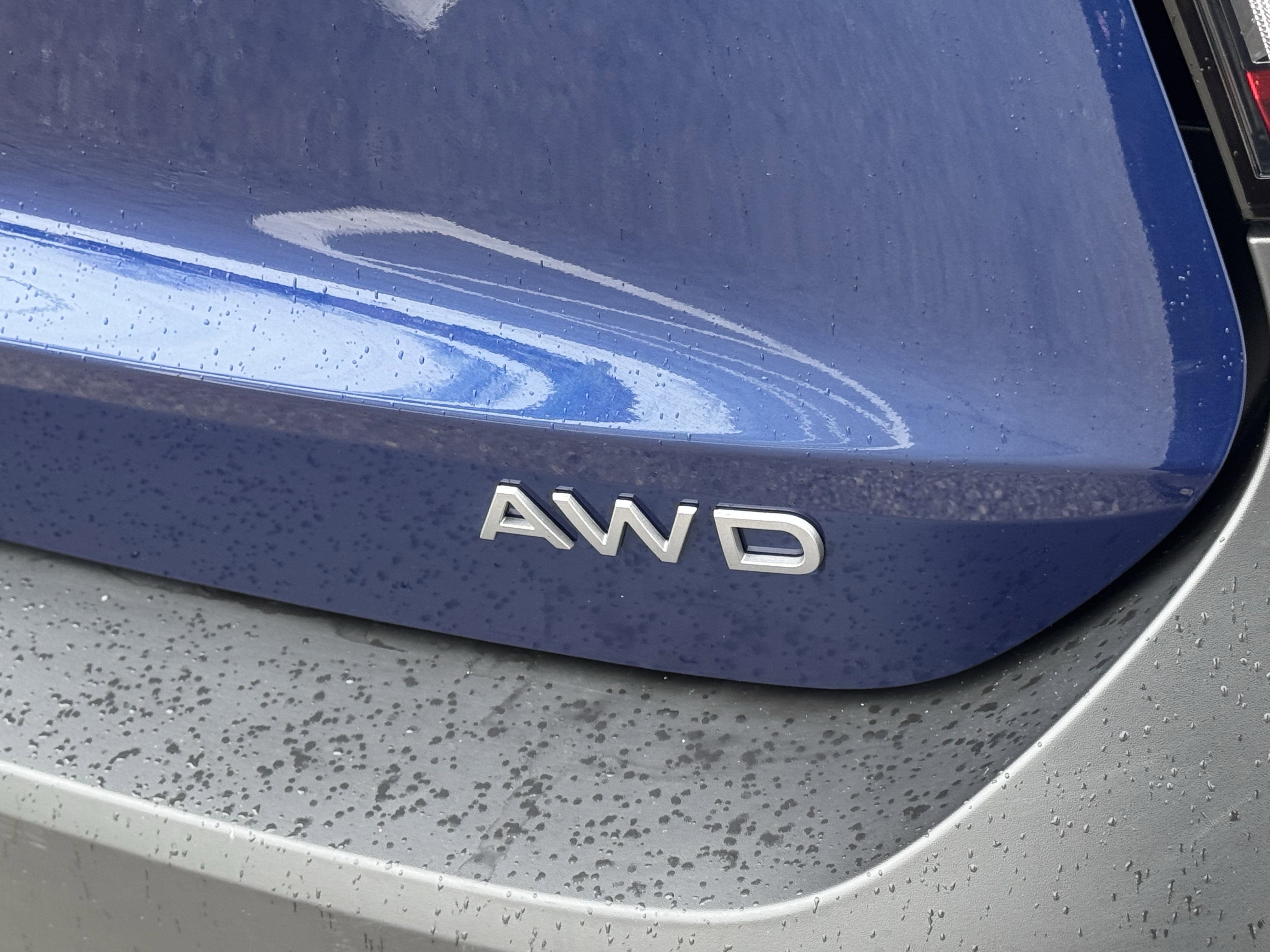 Used 2025 Nissan Kicks SV image 40