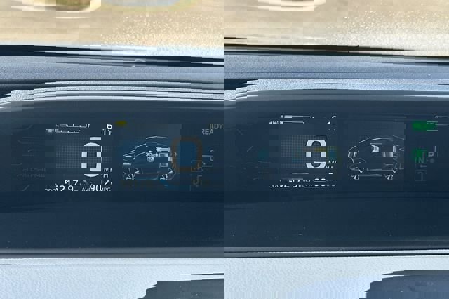 Used 2019 Toyota Prius Prime Premium image 28