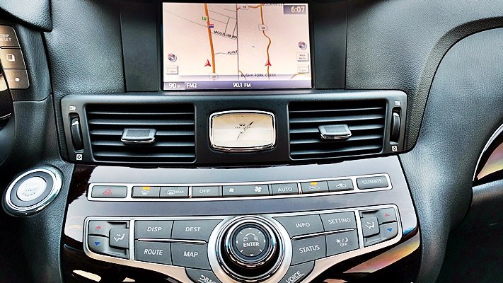 Used 2011 INFINITI M37 w/ Premium Pkg RWD image 19