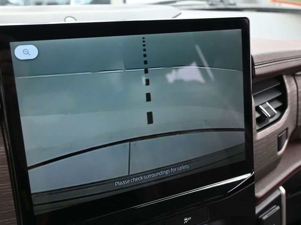 Used 2024 Ford Expedition Limited image 26