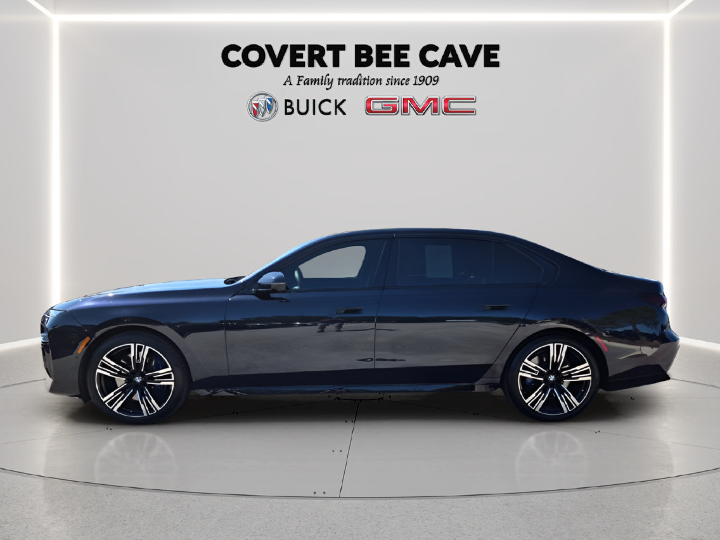 Used 2023 BMW 740i w/ Executive Package RWD image 5