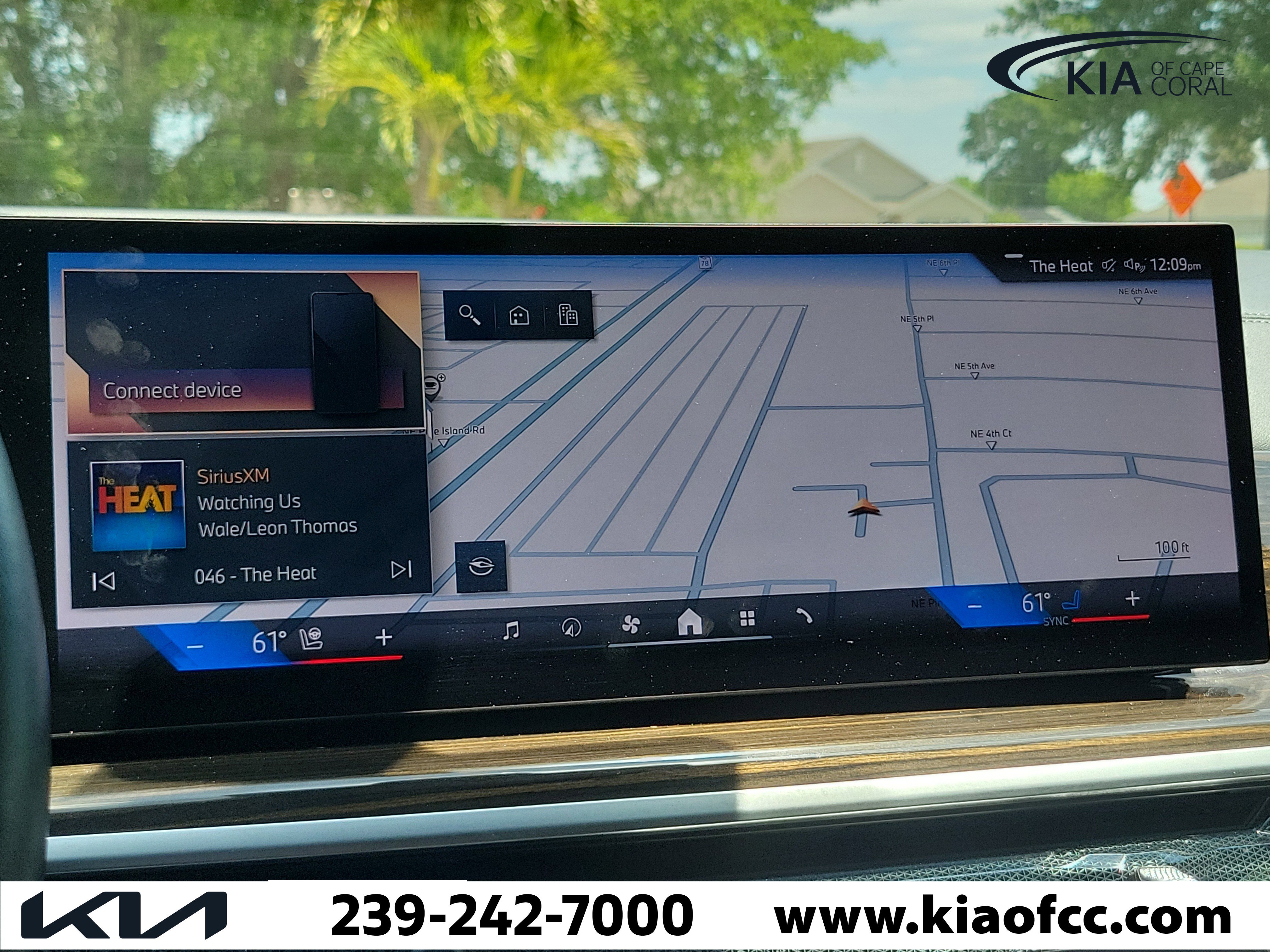 Used 2024 BMW X7 xDrive40i w/ M Sport Package image 28