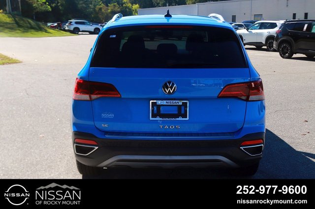 Used 2023 Volkswagen Taos SE w/ Black Wheel Package FWD image 6