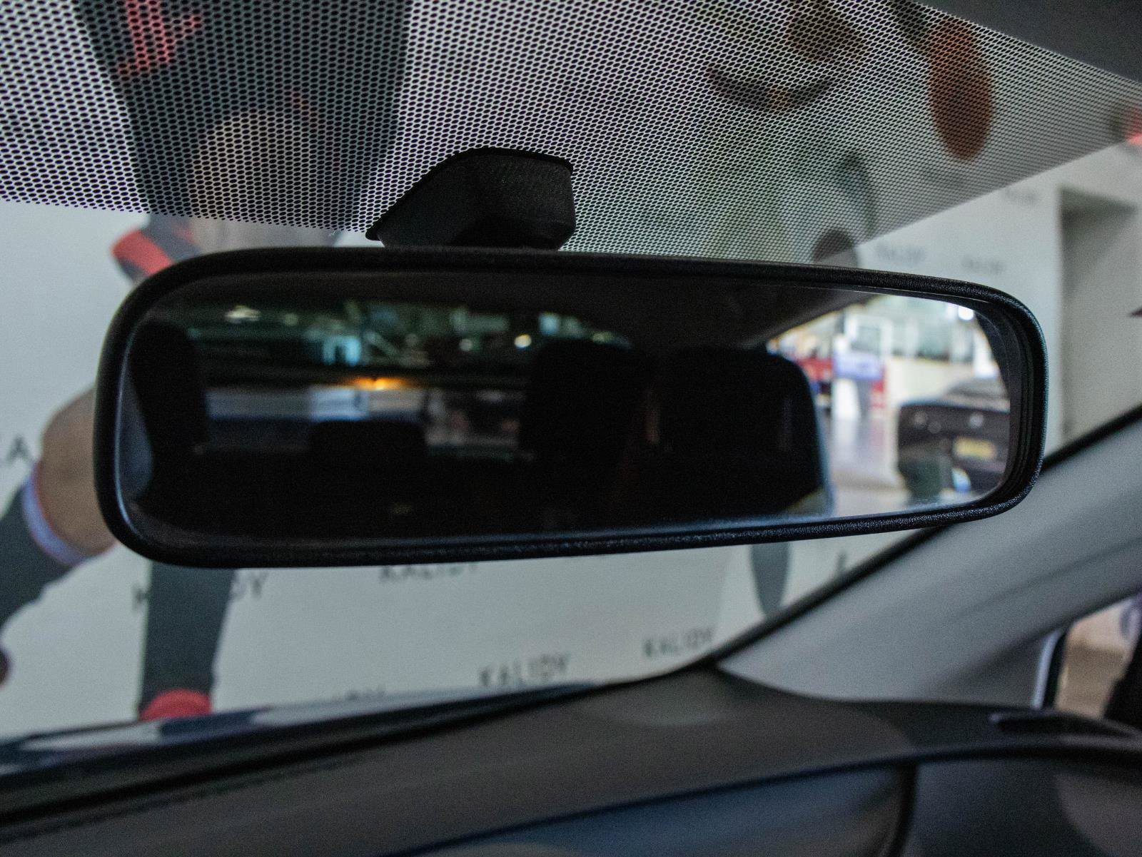 Used 2016 Toyota Prius Two image 12