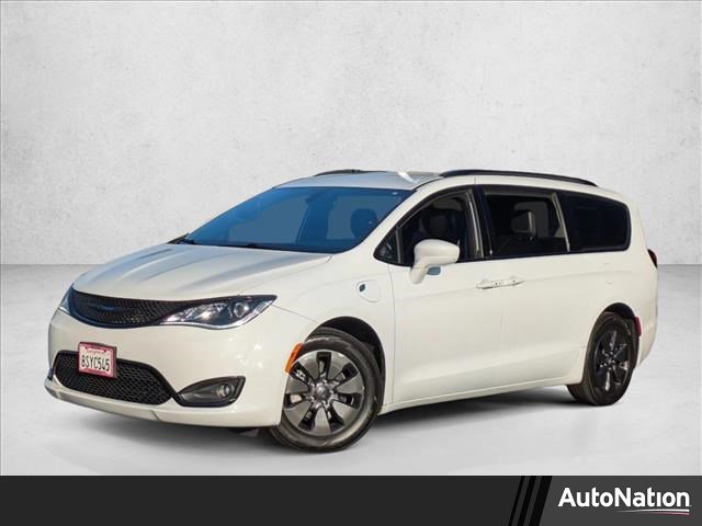Used 2020 Chrysler Pacifica Touring-L w/ S Appearance Package image 1
