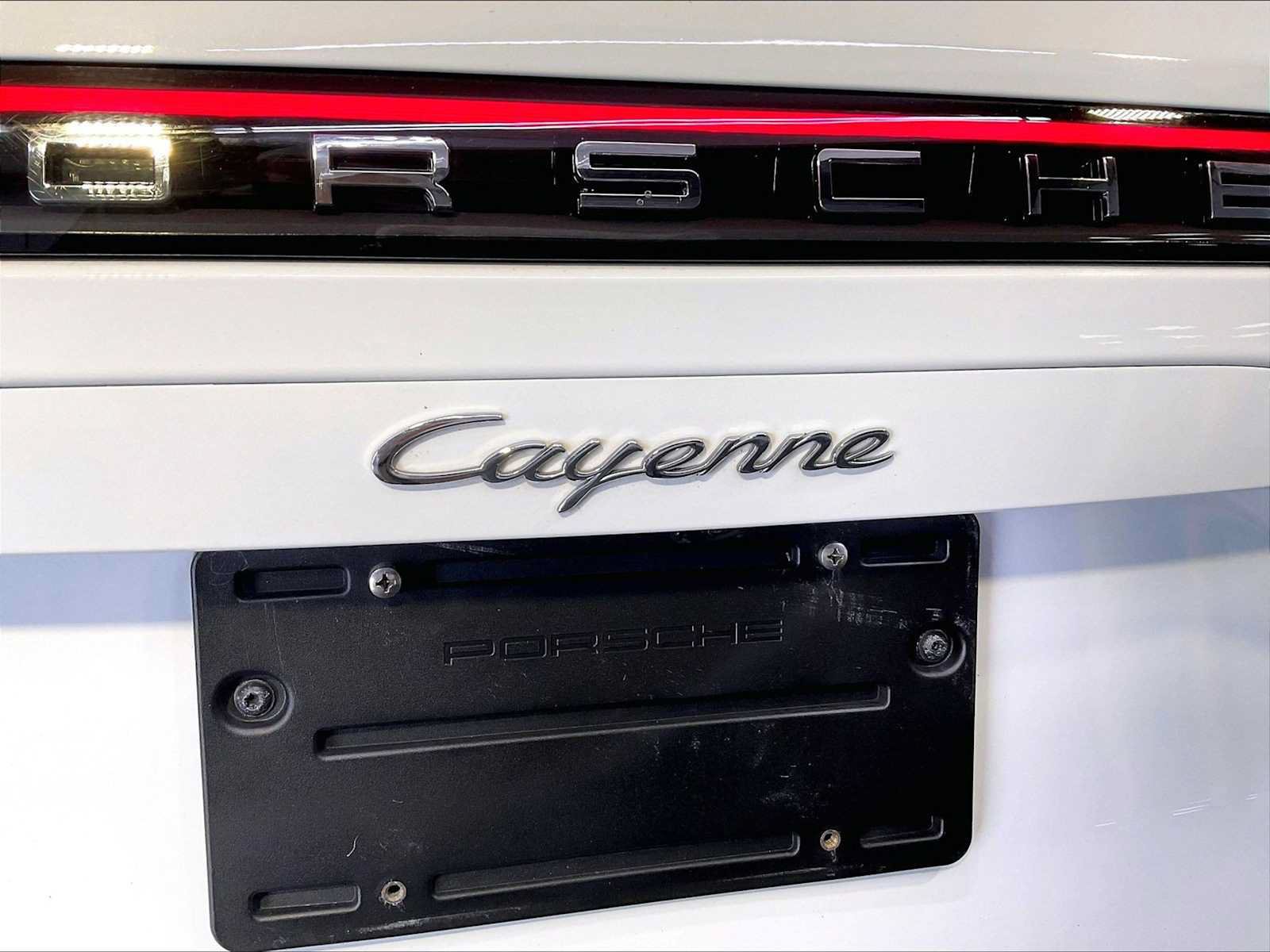 Certified 2022 Porsche Cayenne AWD/4WD image 35