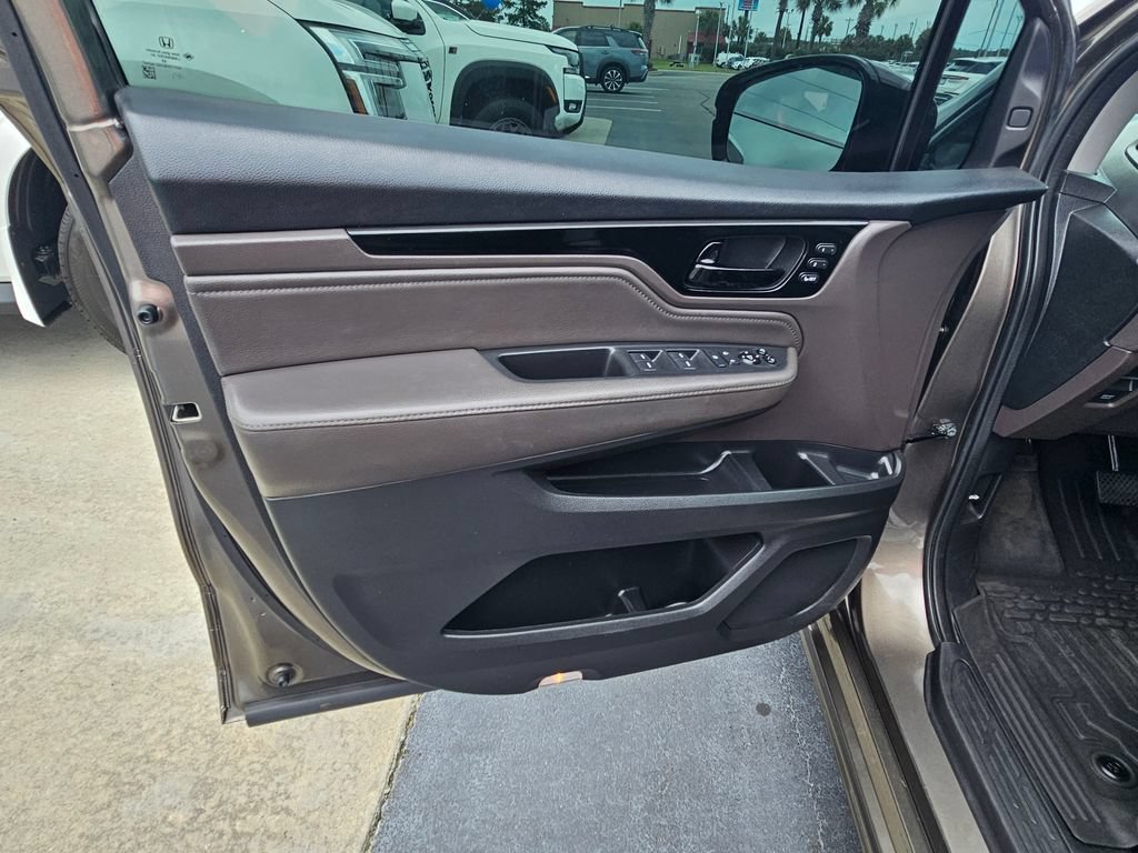 Used 2019 Honda Odyssey Elite image 18