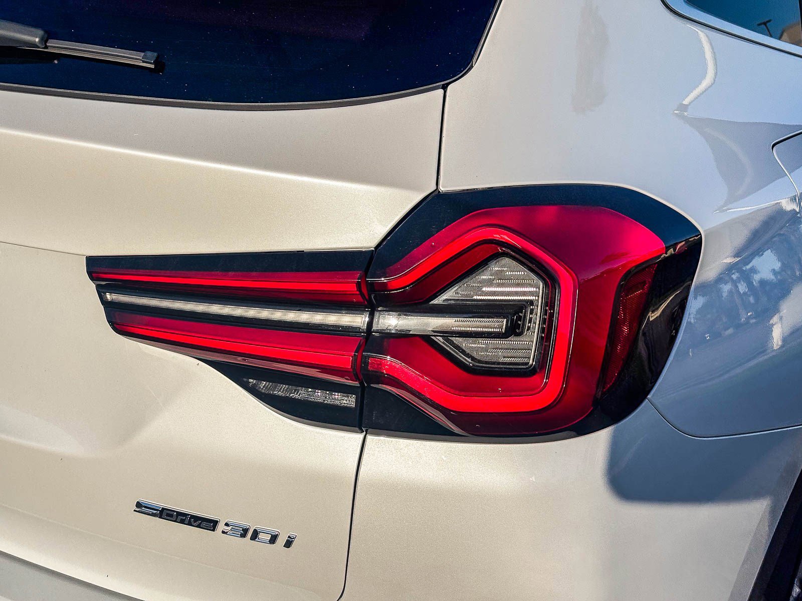 Used 2024 BMW X3 sDrive30i w/ Premium Package image 9