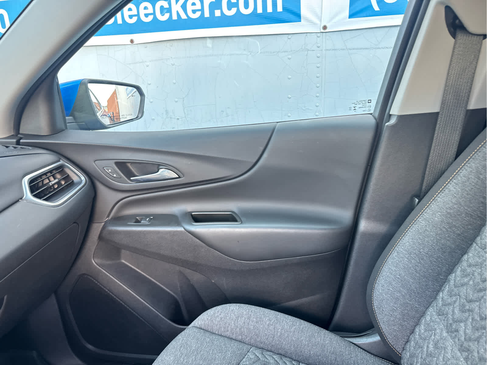 Used 2024 Chevrolet Equinox LT w/ LPO, Floor Liner Package FWD image 29