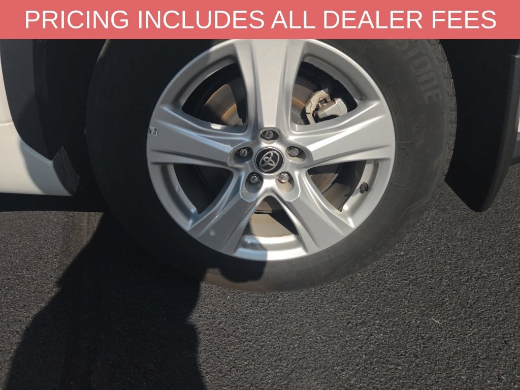 Certified 2025 Toyota Highlander LE AWD/4WD image 10