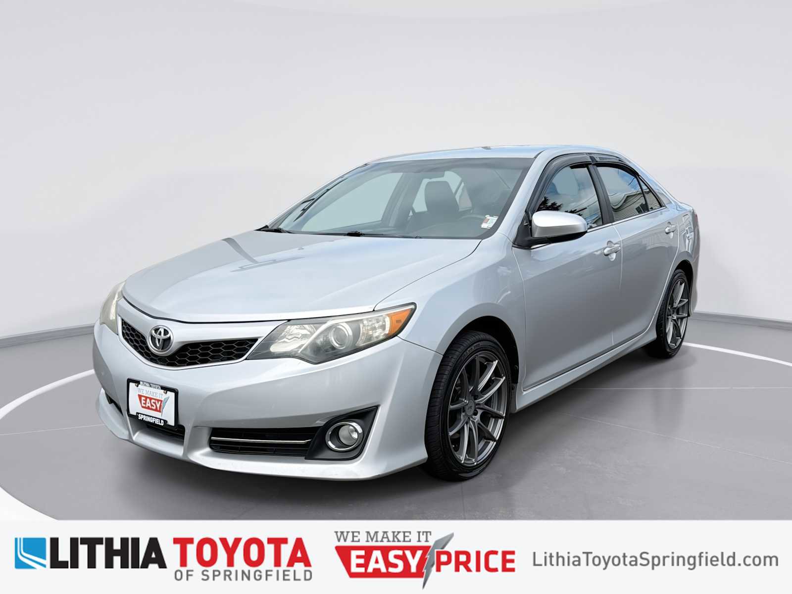 Used 2014 Toyota Camry SE image 1