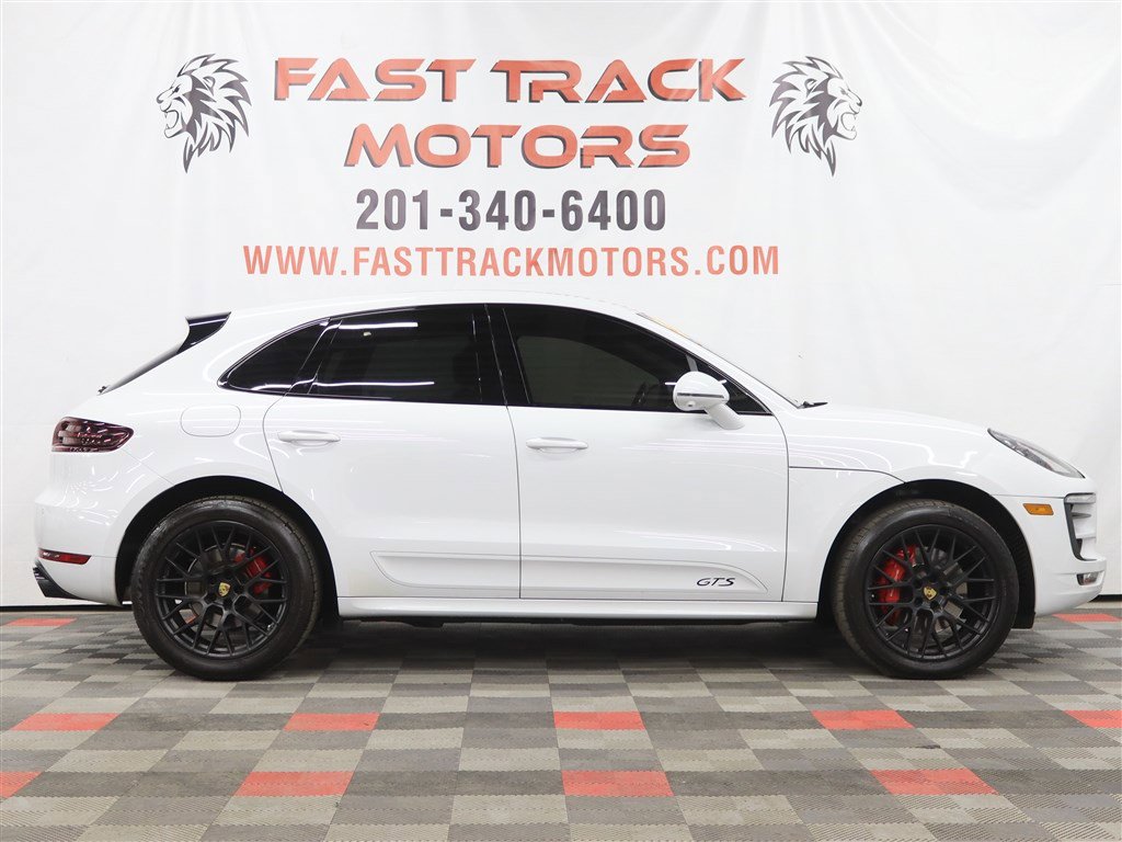 Used 2017 Porsche Macan GTS w/ Premium Package Plus AWD/4WD image 4