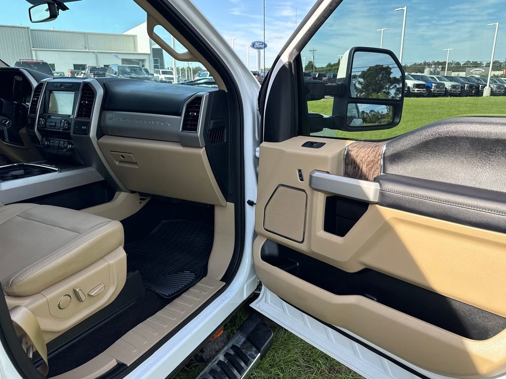 Used 2018 Ford F250 Lariat w/ Lariat Value Package RWD image 53