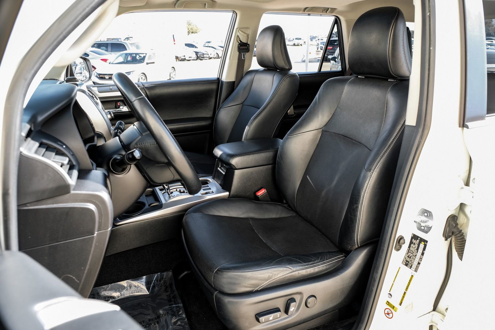 Used 2014 Toyota 4Runner Limited image 32