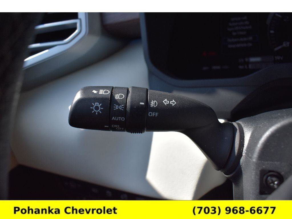 Used 2023 Toyota Sequoia Capstone AWD/4WD image 10