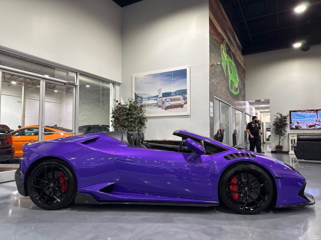 Used 2017 Lamborghini Huracan LP 610-4 image 5