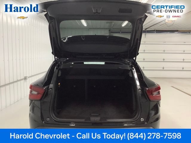 Used 2025 Chevrolet Trax ACTIV FWD image 5