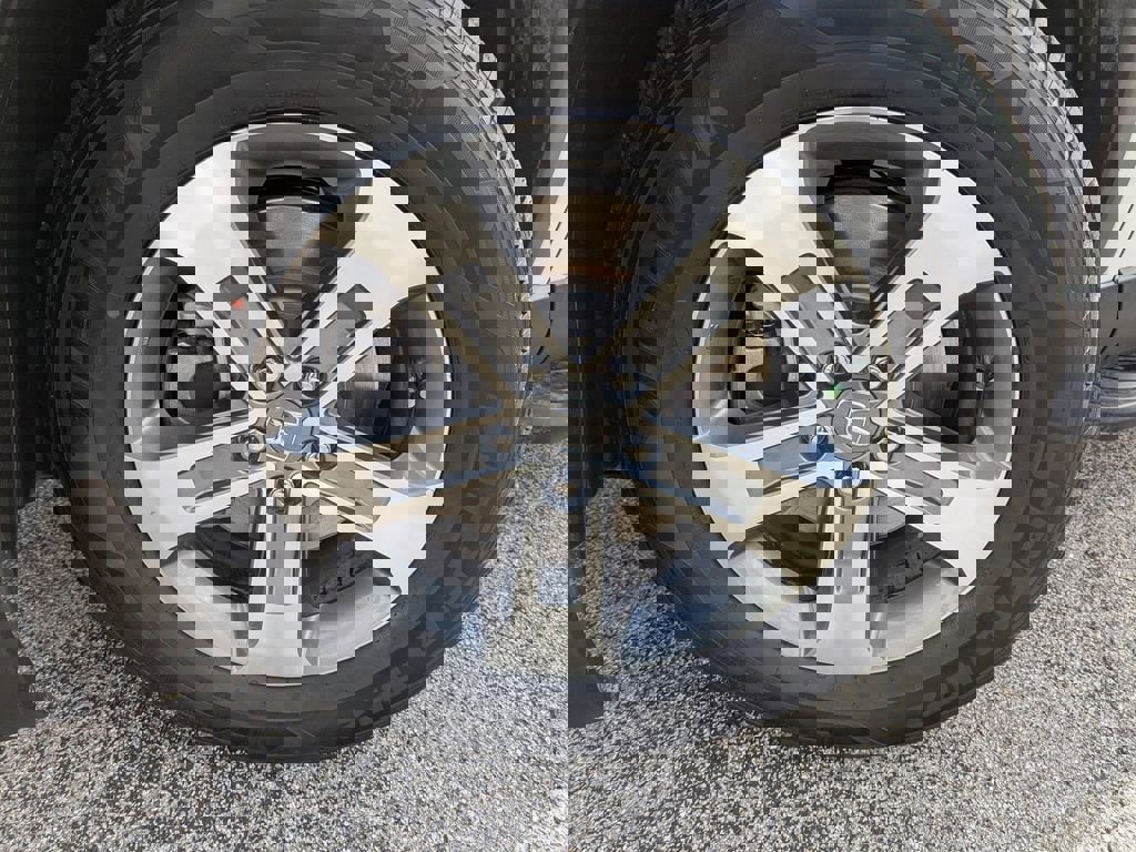 Used 2024 Honda Pilot EX-L image 32