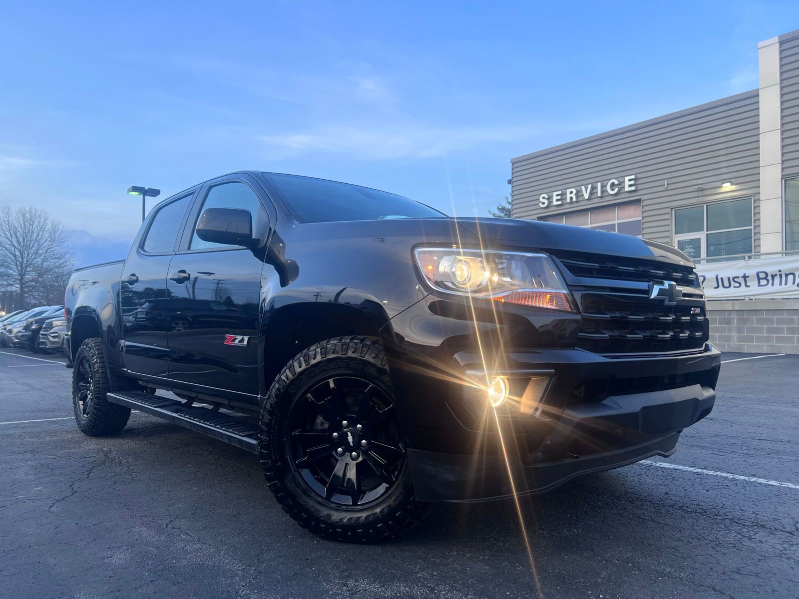 Used 2022 Chevrolet Colorado Z71 w/ Z71 Midnight Edition image 16