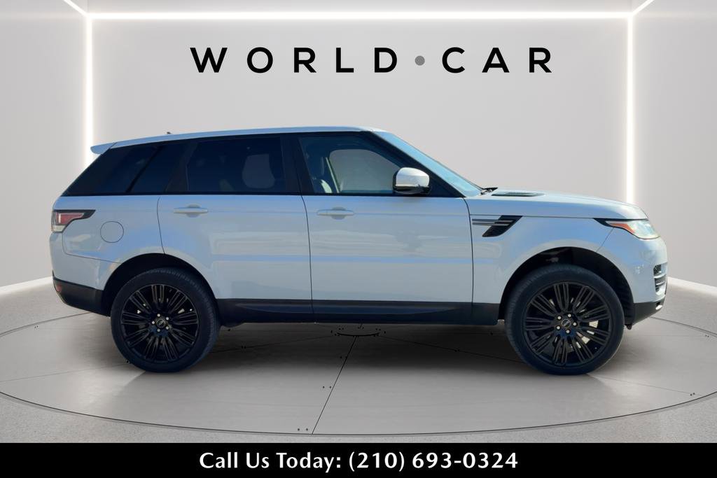 Used 2016 Land Rover Range Rover Sport SE image 2