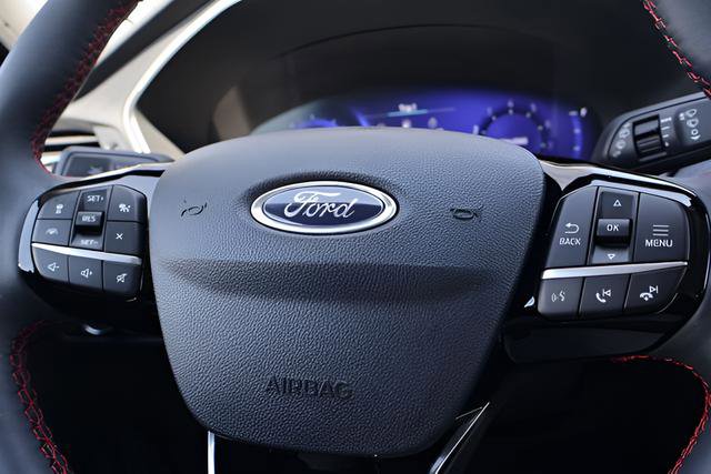 Used 2022 Ford Escape SEL w/ SEL Stealth AWD Package image 18