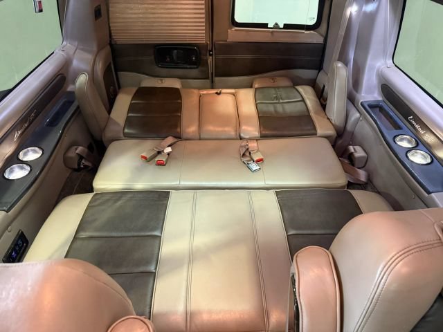 Used 2017 Chevrolet Express 2500 RWD image 27