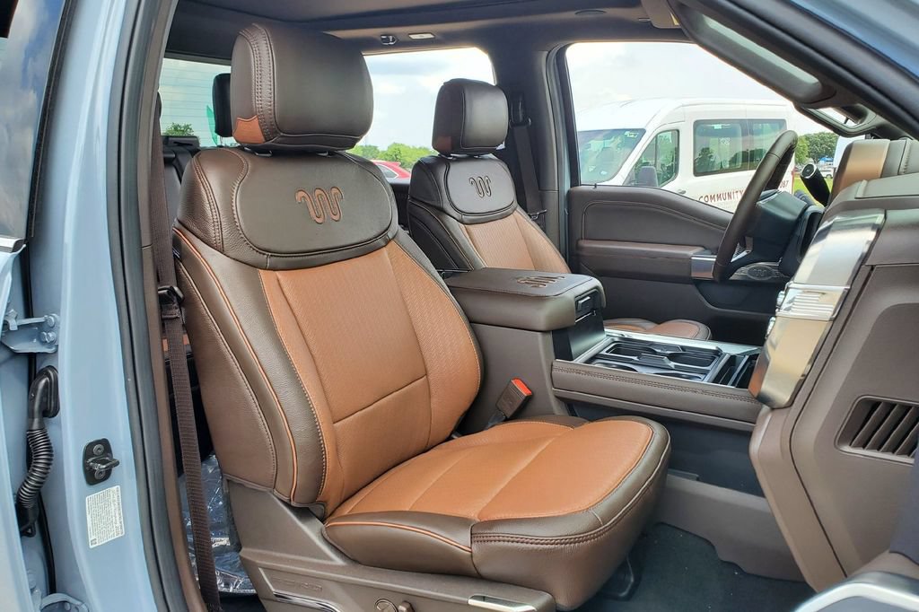 New 2026 Ford F250 King Ranch w/ Chrome Package AWD/4WD image 11