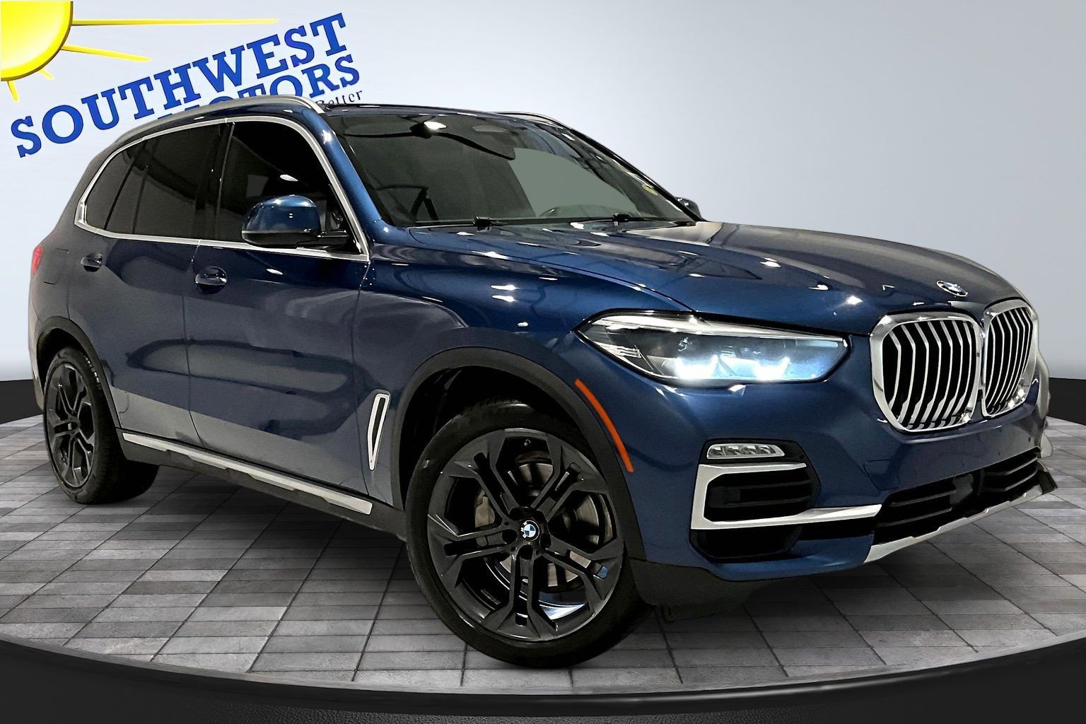 Used 2019 BMW X5 xDrive40i AWD/4WD image 3