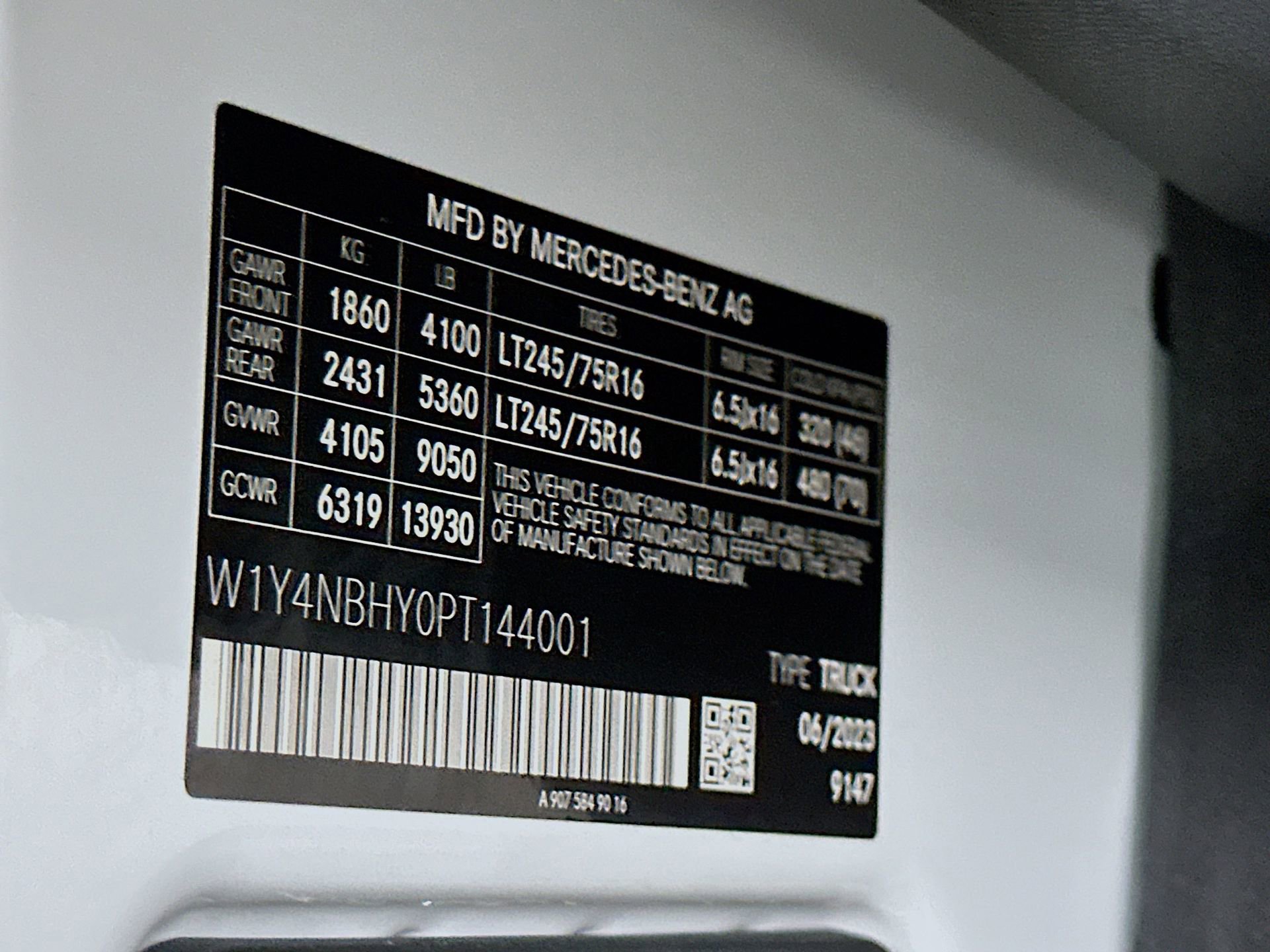 Used 2023 Mercedes-Benz Sprinter 2500 image 28