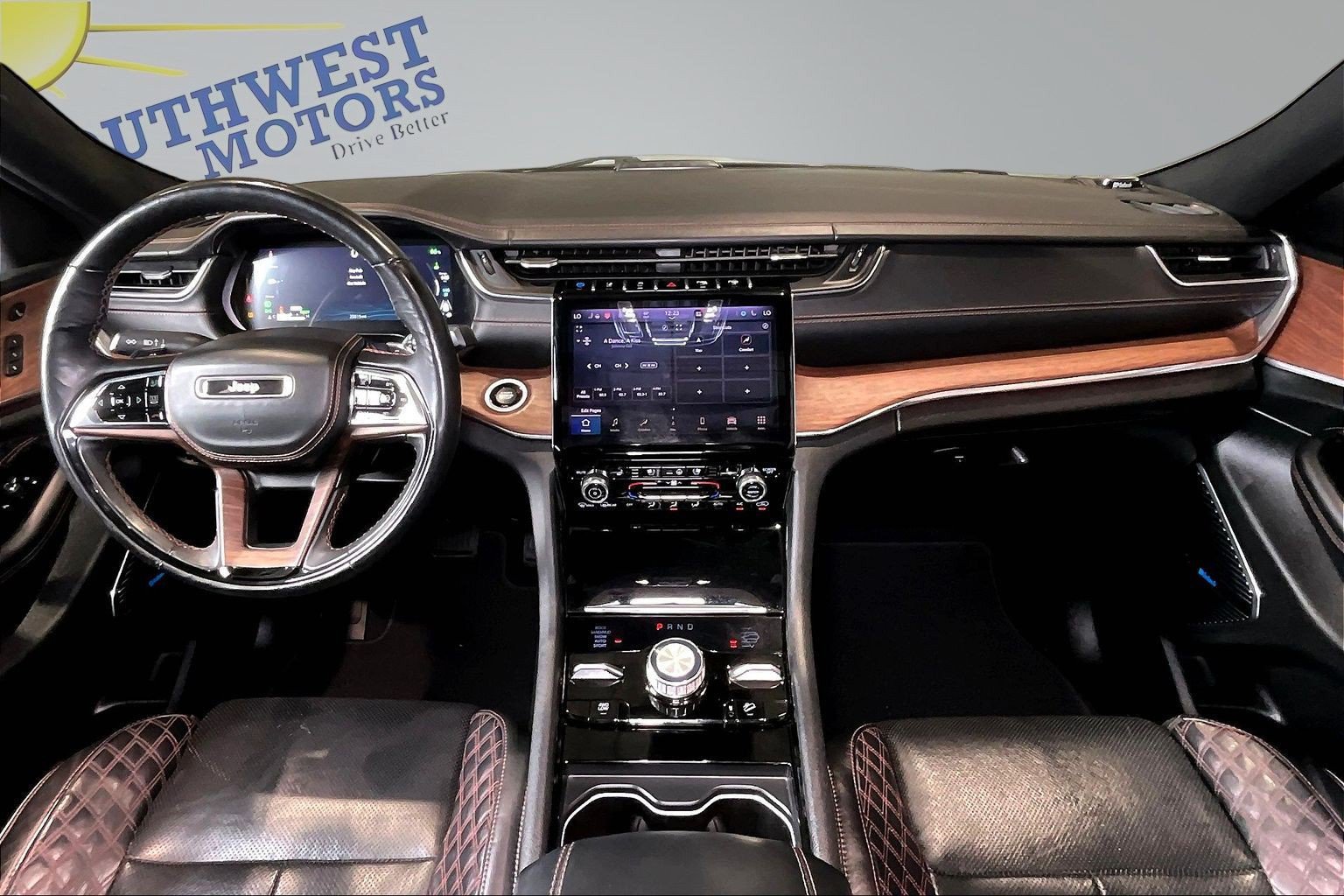 Used 2022 Jeep Grand Cherokee Summit AWD/4WD image 8