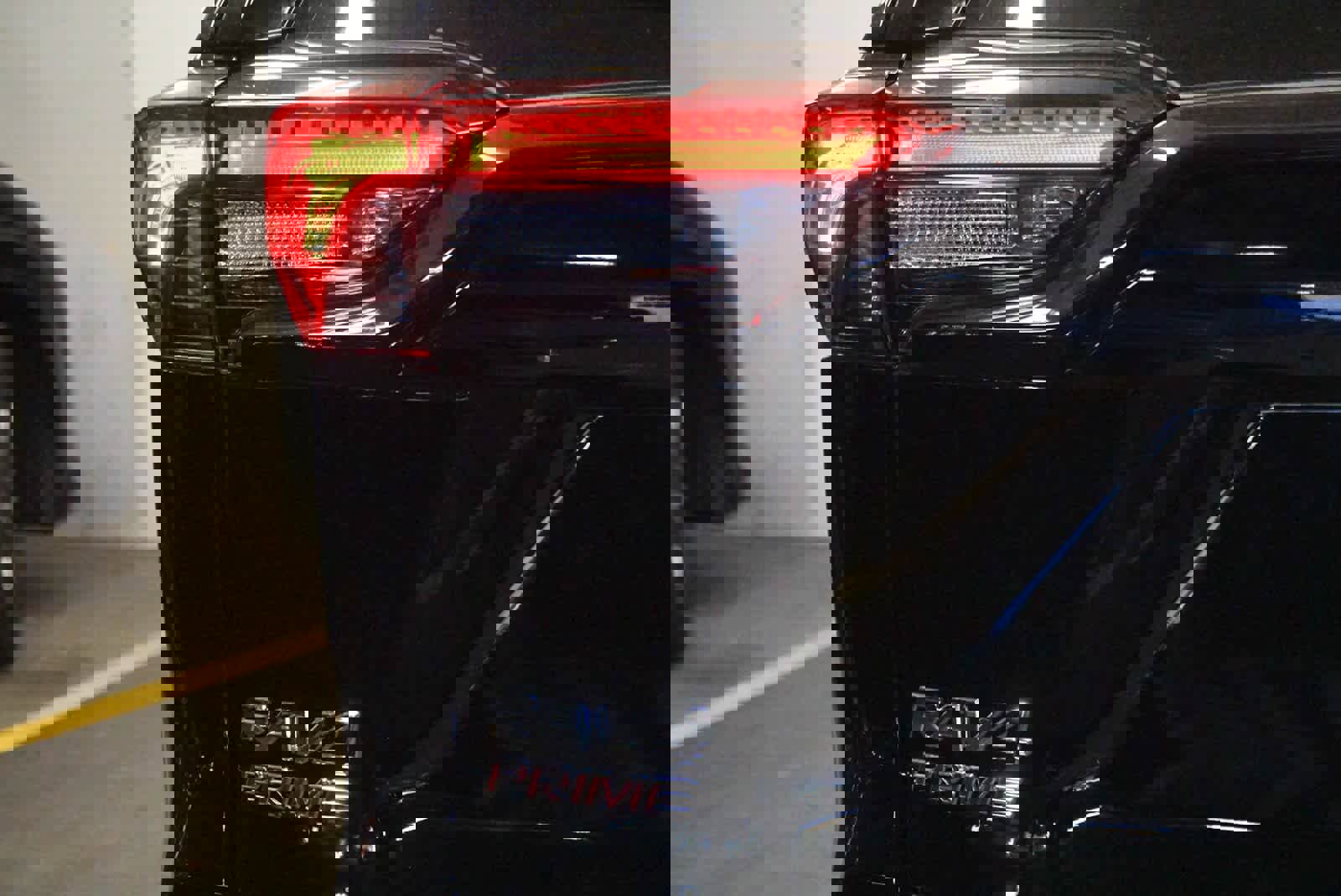 Used 2024 Toyota RAV4 SE image 12