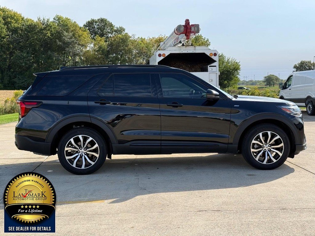 Used 2026 Ford Explorer ST-Line AWD/4WD image 4