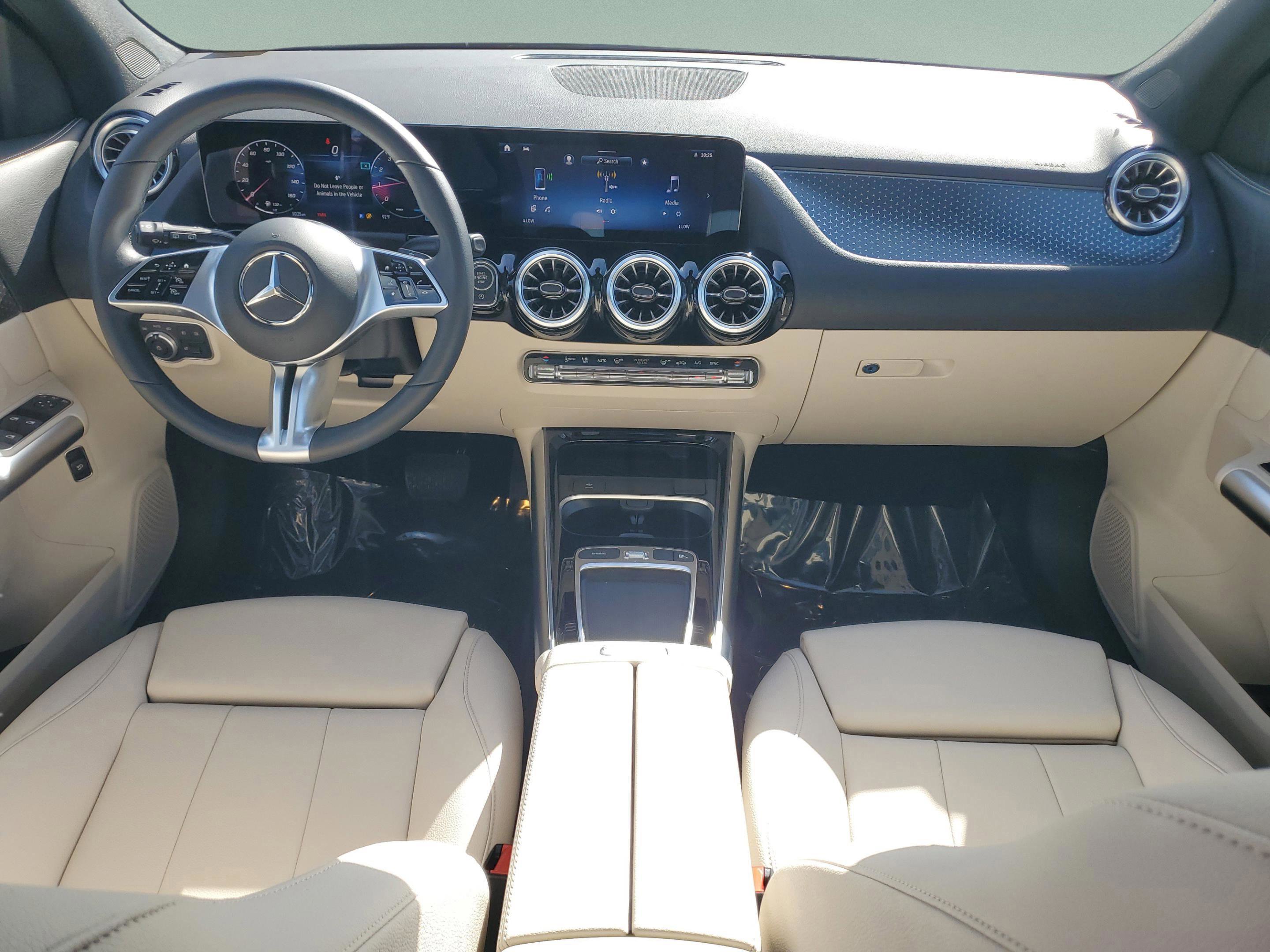 Used 2025 Mercedes-Benz GLA 250 image 4